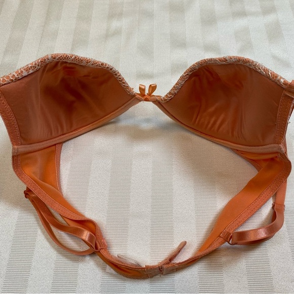 Fredricks of Hollywood Bra Size 34C Orange with Frilly Lace Accent RN#73120 - Picture 7 of 8